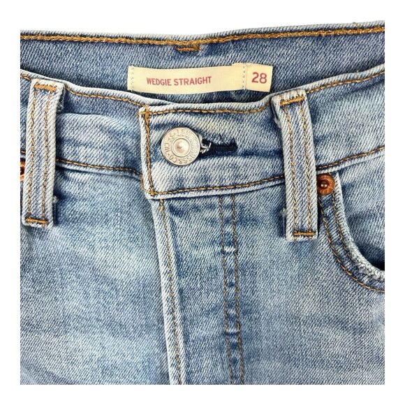 Levi Wedgie Straight Ankle Jeans Sz 28 Frayed Hem Distressed - Picture 7 of 9